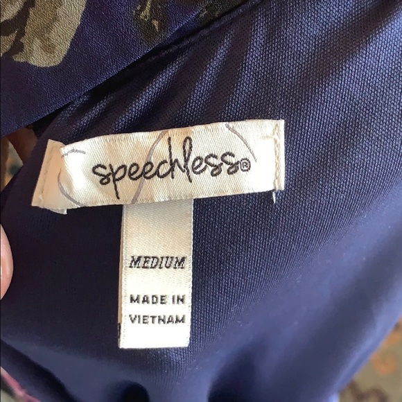 Speechless Top Size Medium - Picture 5 of 5